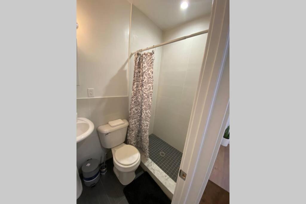 Brand New 2 Bed 2 Bath Apartment Centrally Located 필라델피아 외부 사진